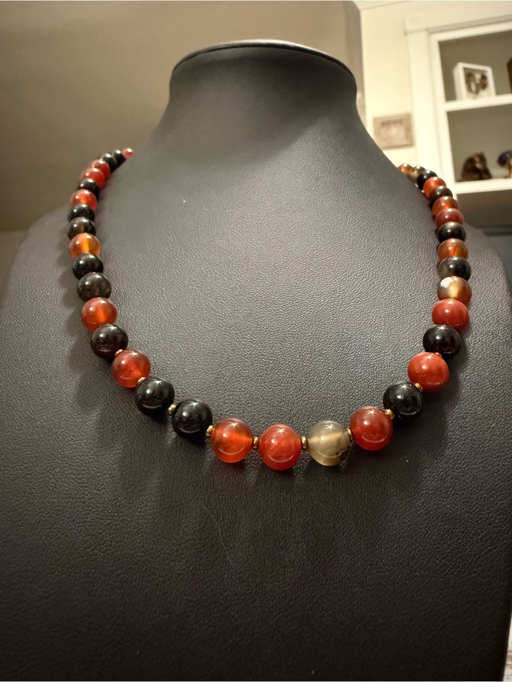 Elegant Red and Black Beaded Necklace - Women Jewelry